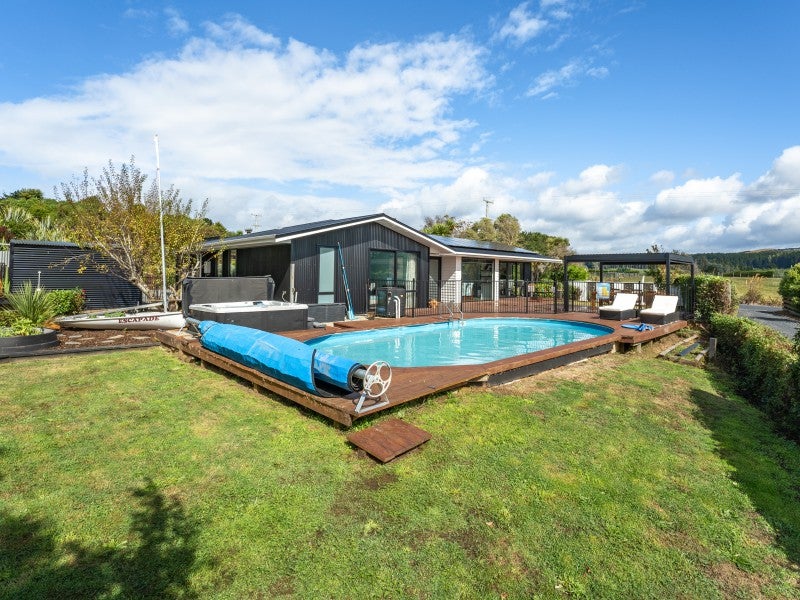 231 Moturata Road, Taieri Beach, Taieri Mouth - Carousel 26