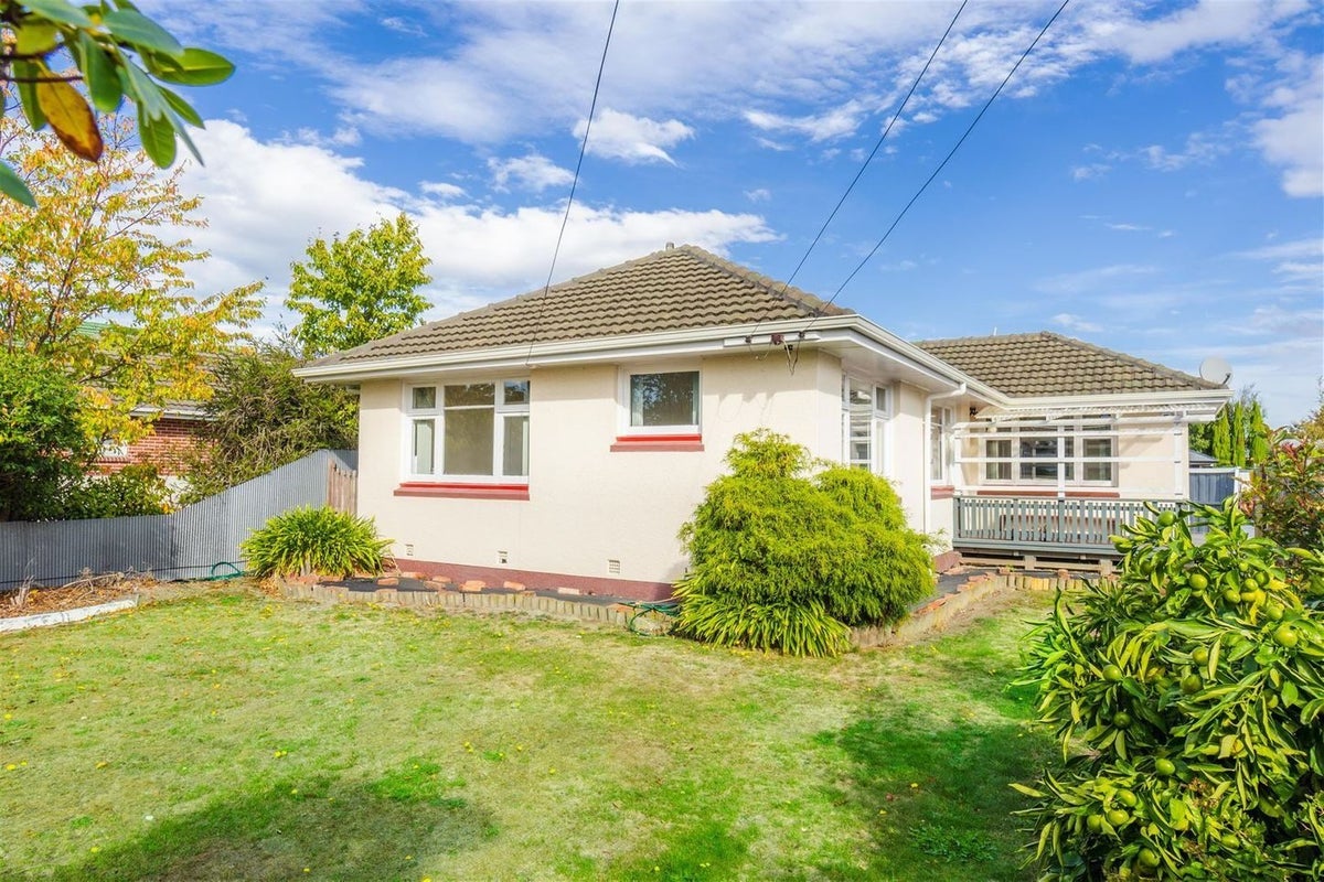 68 Dunedin Street, Redwood, Christchurch - Carousel 1