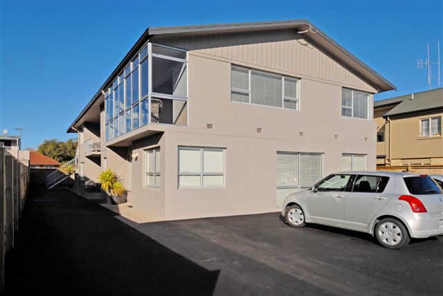 5 Richmond Street, Whitiora, Hamilton - Carousel 1