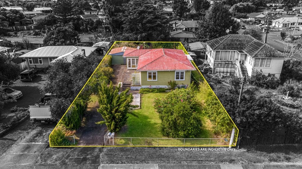 12 Mckenzie Road, Mangere Bridge, Auckland - Carousel 2