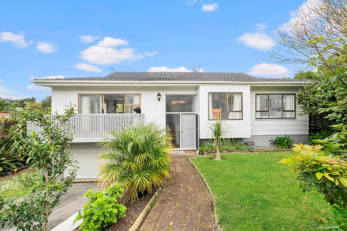 97 Porritt Avenue, Chatswood, Auckland - Carousel 1