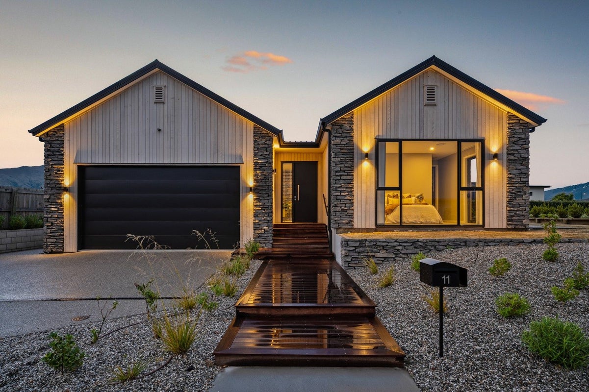11 Rua Street, Albert Town, Wanaka - Carousel 1