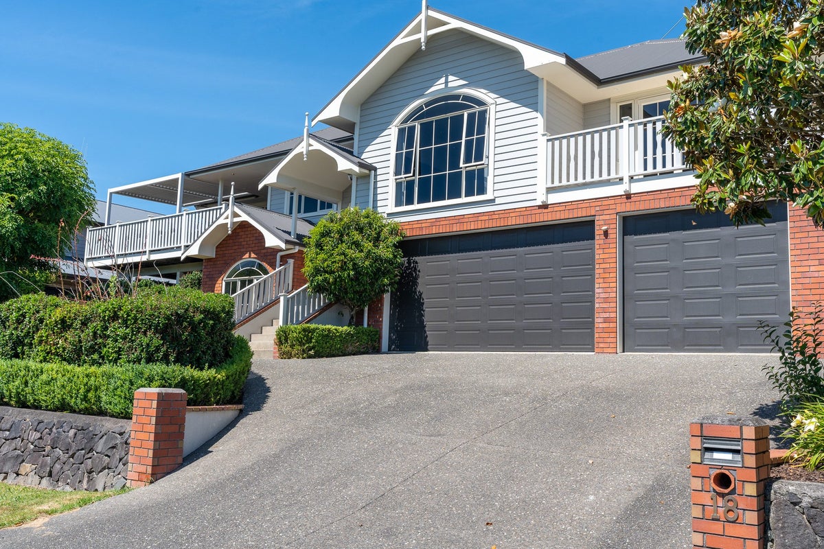 18 Tironui Terrace, Western Heights, Hamilton - Carousel 2
