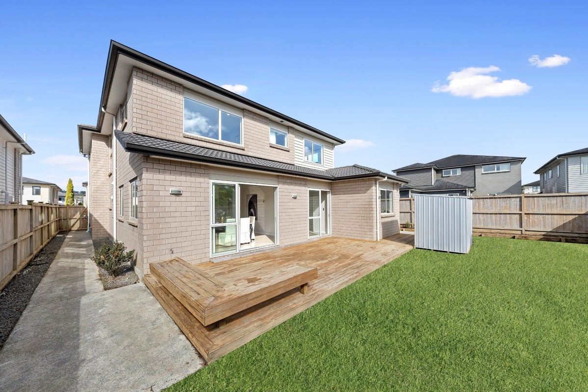 7 Bruckless Drive, Flat Bush, Auckland - Carousel 2