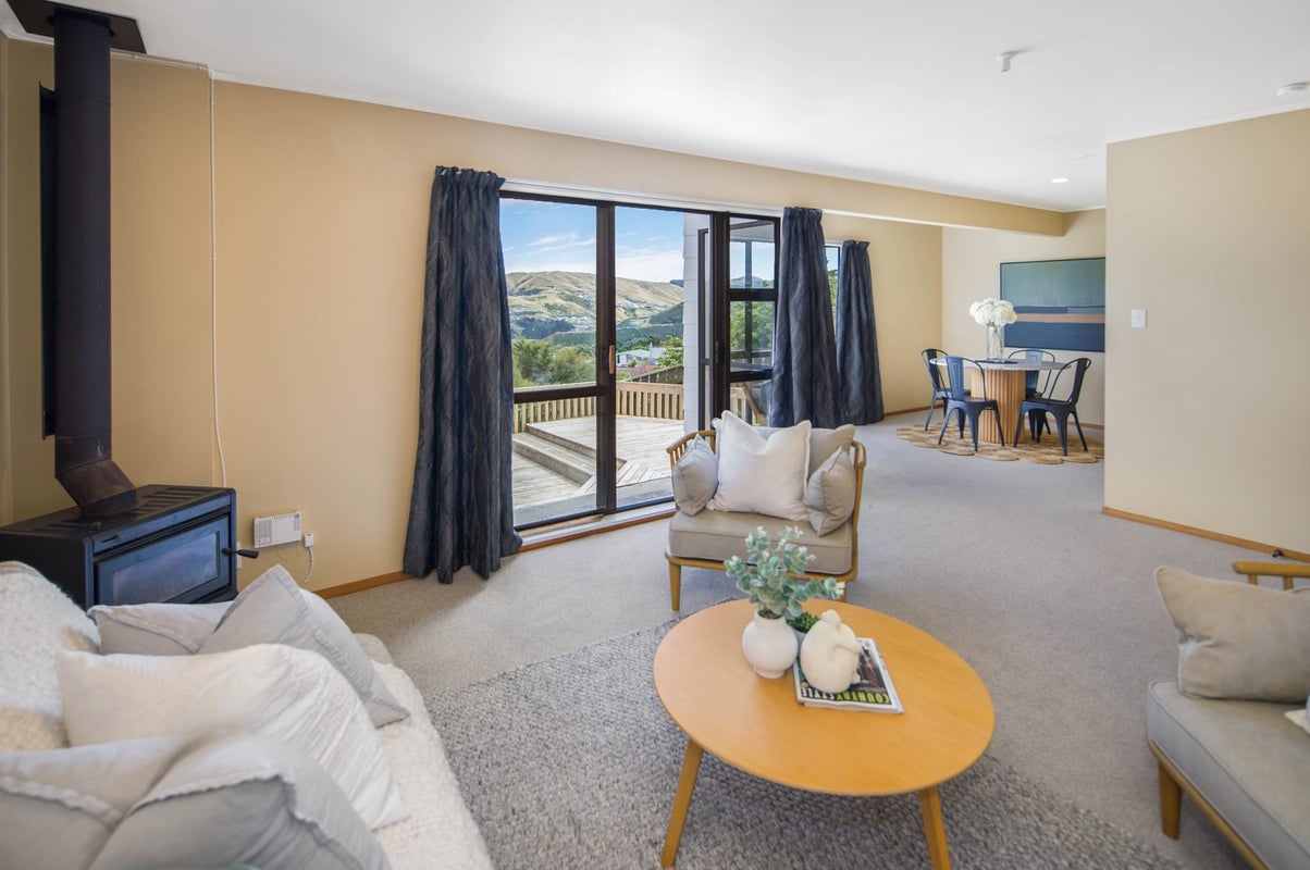 2/3 Mandeville Crescent, Grenada Village, Wellington - Carousel 2
