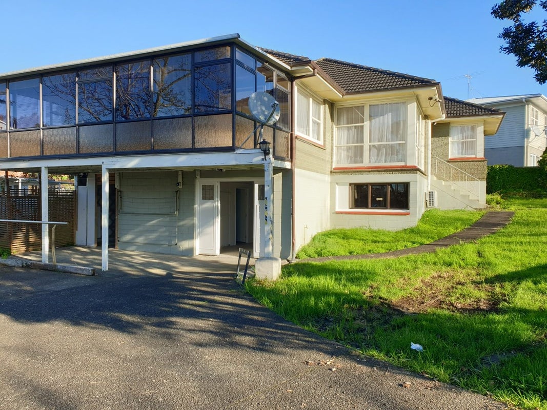 11 College Road, Northcote, Auckland - Carousel 1