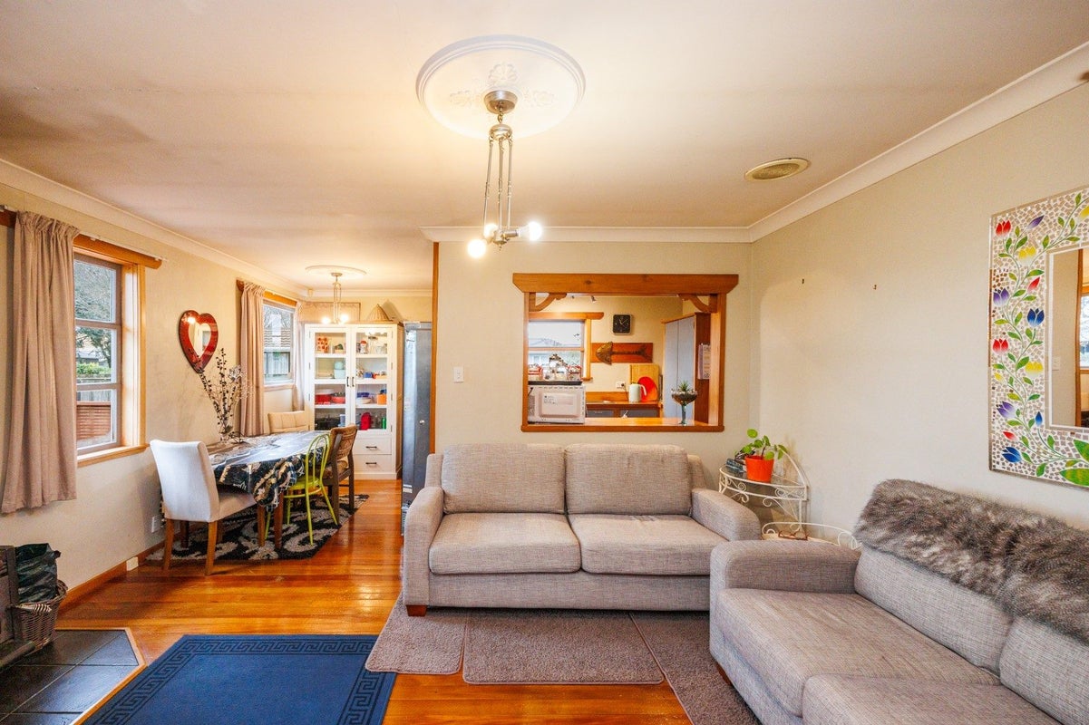 296 Tremaine Avenue, Takaro, Palmerston North - Carousel 2