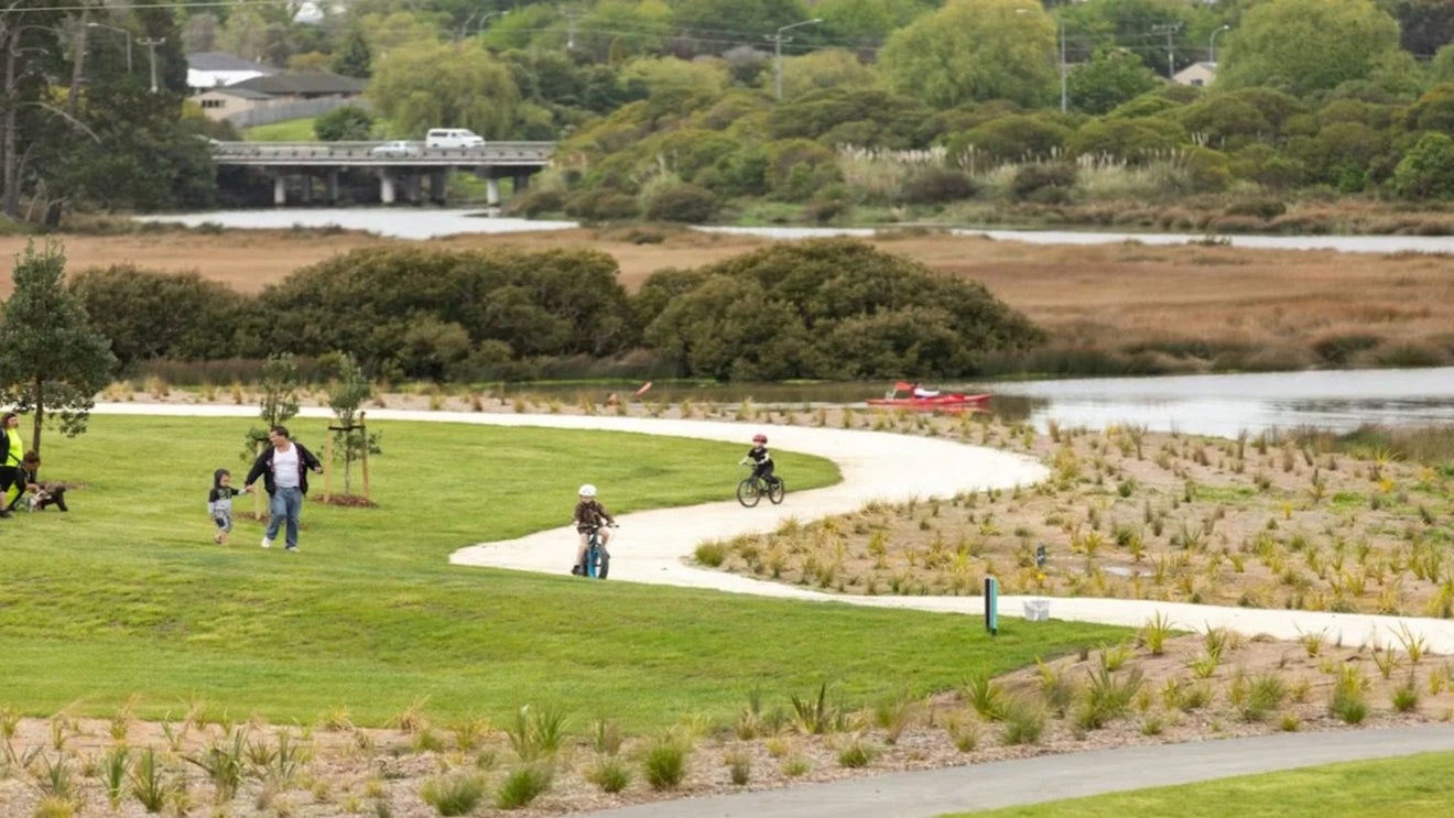 51 Rorotu Avenue, Karaka, Papakura - Carousel 9