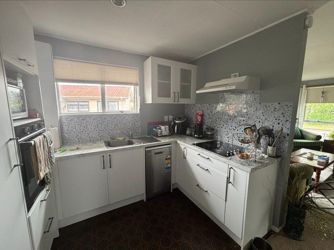 1B Cedar Drive, Aramoho, Whanganui - Carousel 2