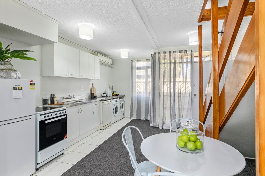 11F Britannia Street, Petone, Lower Hutt - Carousel 2