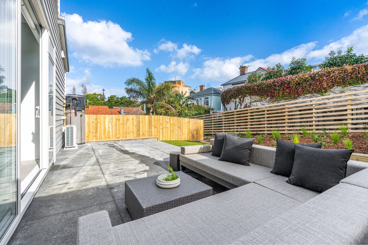 23D Windsor Street, Parnell, Auckland - Carousel 1