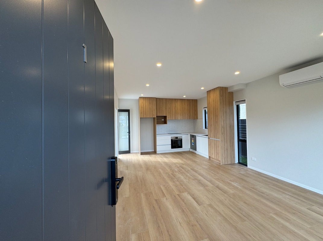 13 Thomas Road, Mangere, Auckland - Carousel 2