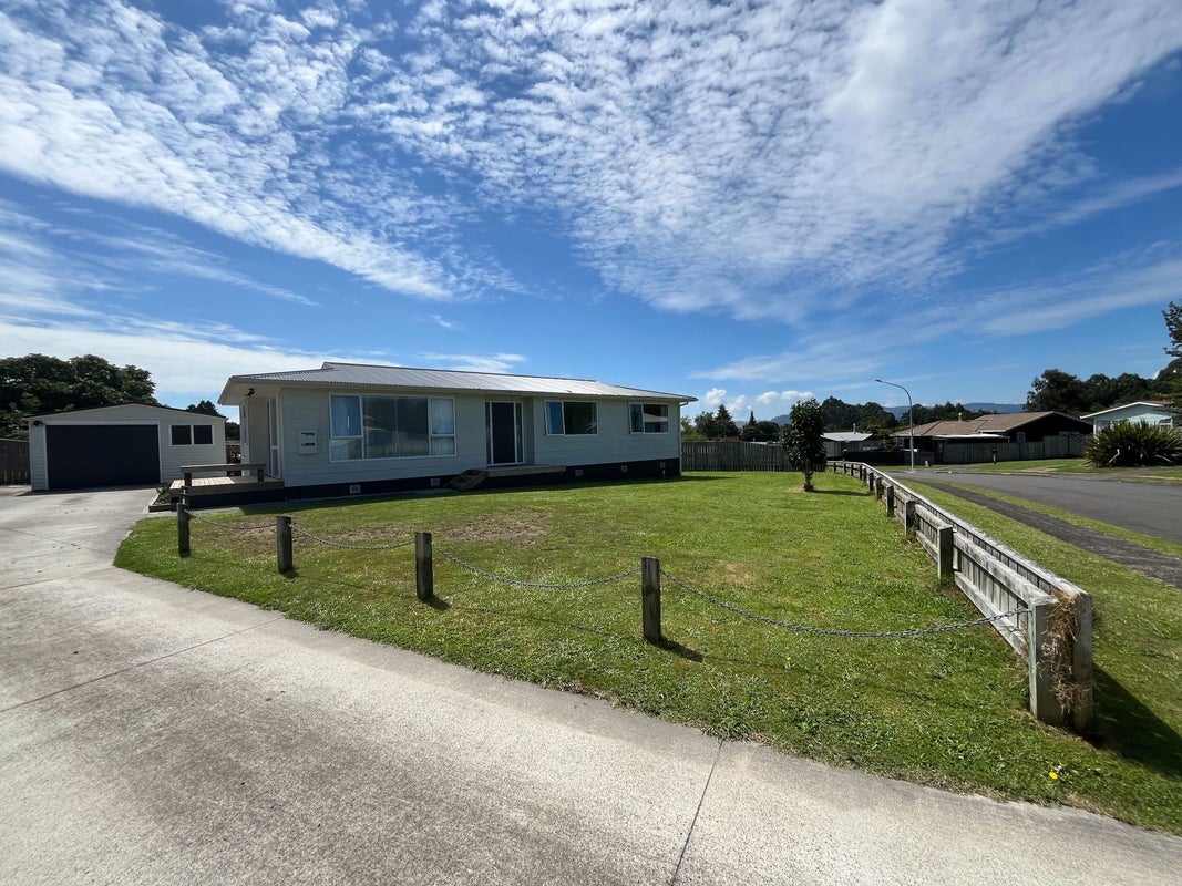 5 Sapphire Place, Pukehangi, Rotorua - Carousel 1