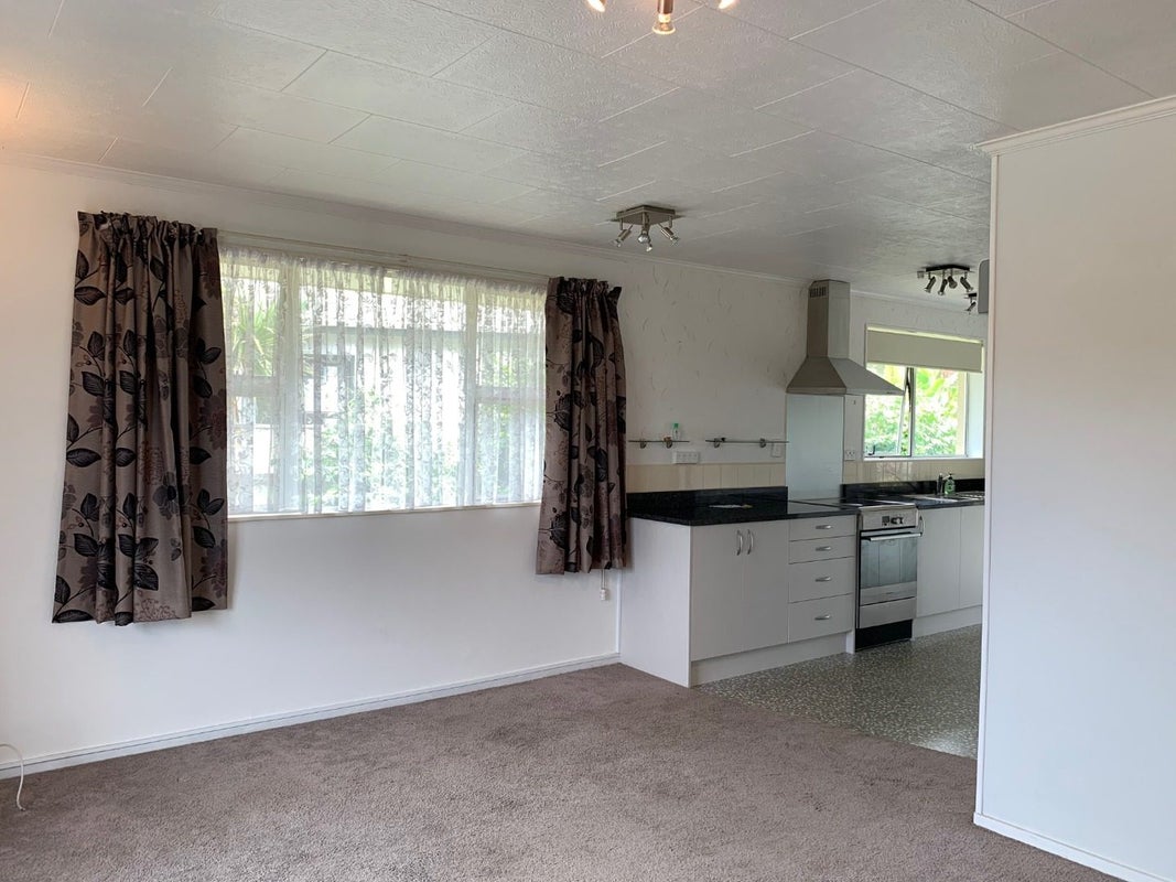 38 Norfolk Crescent, Otaki Beach, Otaki - Carousel 2