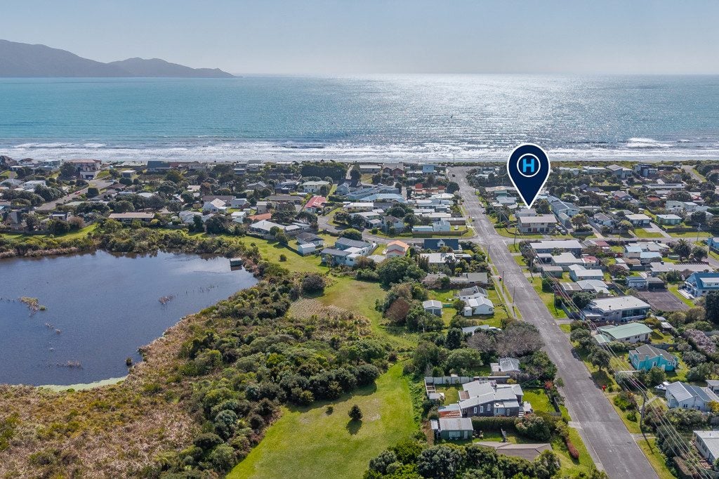 13 Waimea Road, Waikanae Beach, Waikanae - Carousel 18
