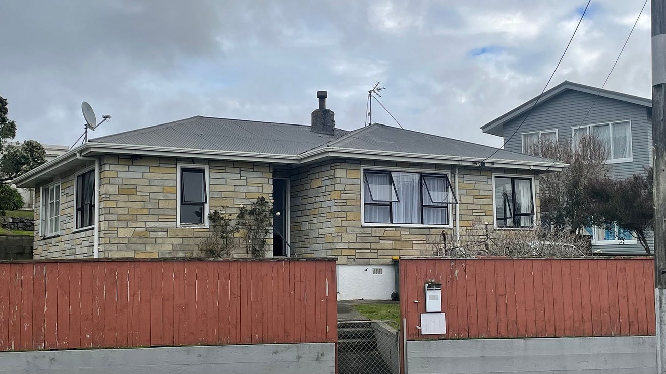 191 Bedford Street, Cannons Creek, Porirua - Carousel 1