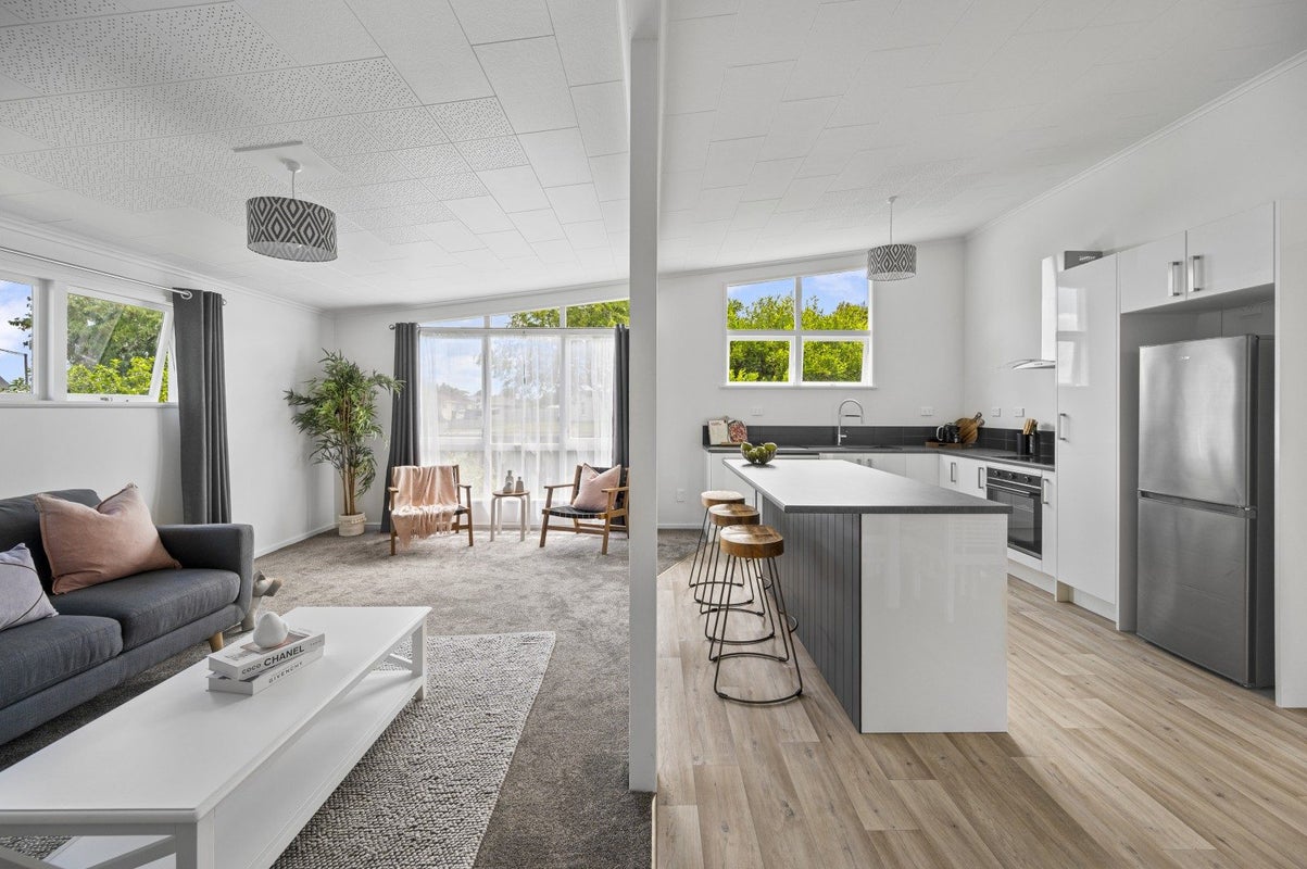 33 Alexander Avenue, Onekawa, Napier - Carousel 2