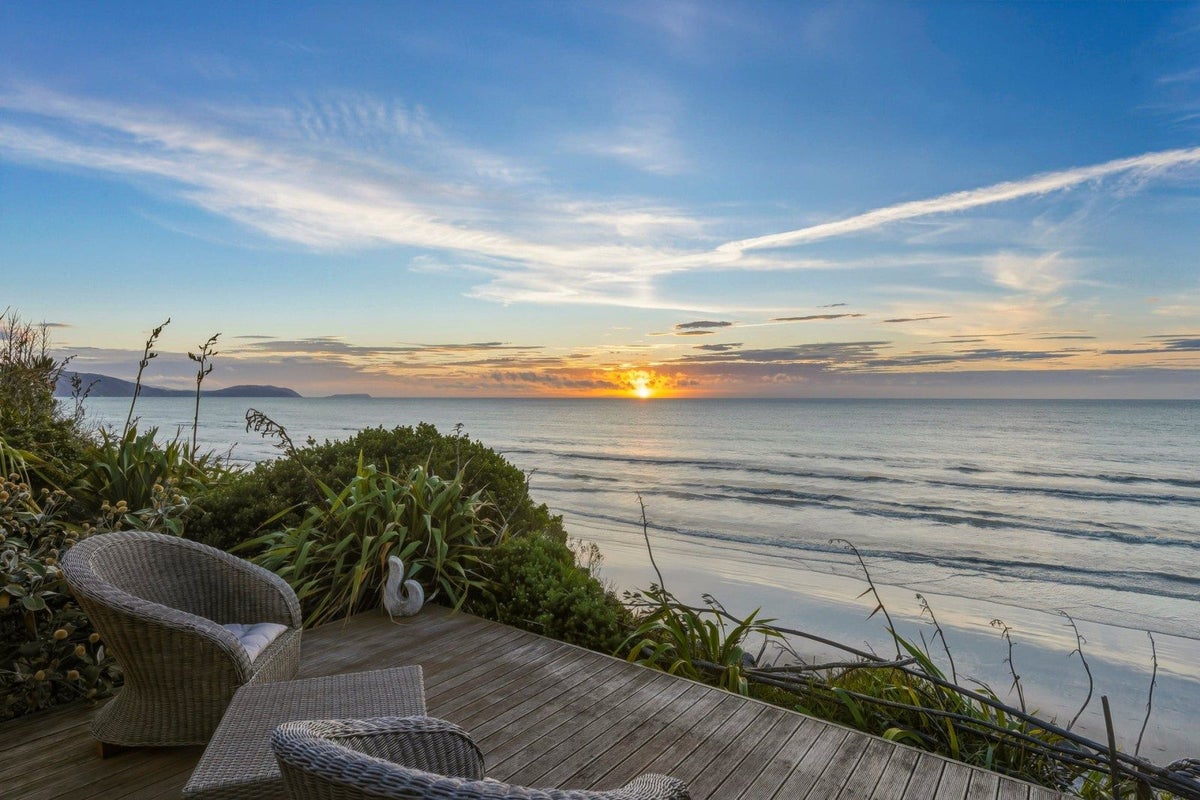 60 The Esplanade, Raumati South, Paraparaumu - Carousel 1