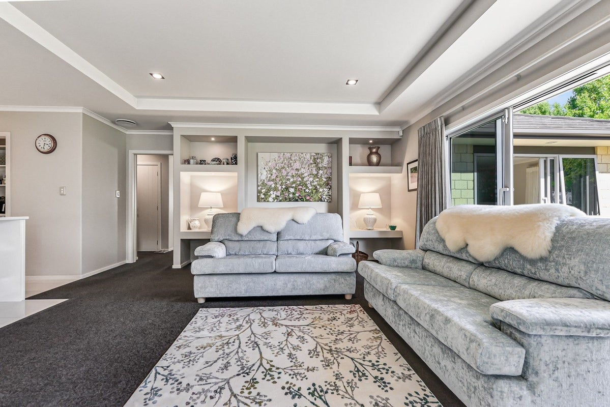 3 Amokura Crescent, Flagstaff, Hamilton - Carousel 2