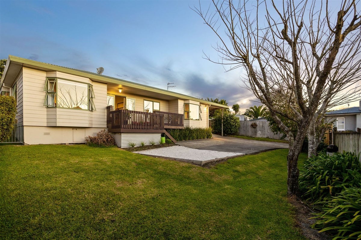 30A Captain Scott Road, Glen Eden, Auckland - Carousel 1