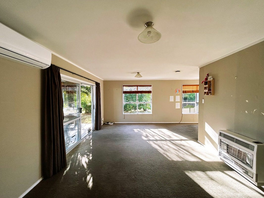 31 Elmwood Crescent, Pukete, Hamilton - Carousel 2