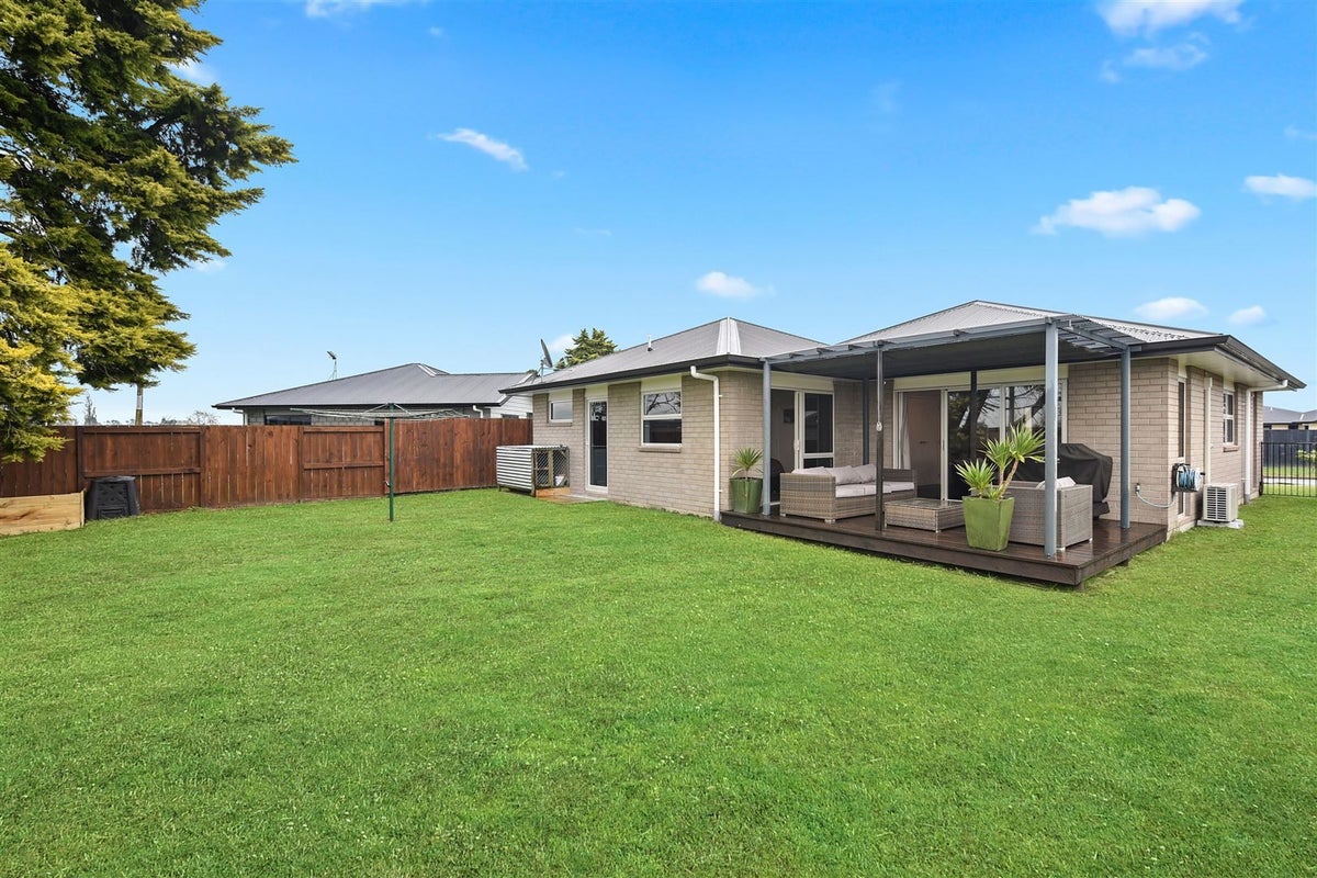 5/11 Errol Close, Burbush, Hamilton - Carousel 2