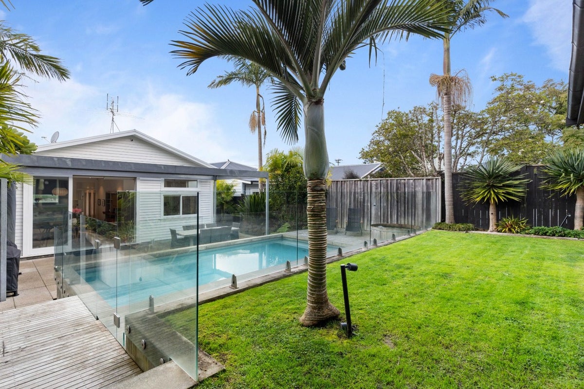 28 Regina Street, Westmere, Auckland - Carousel 1