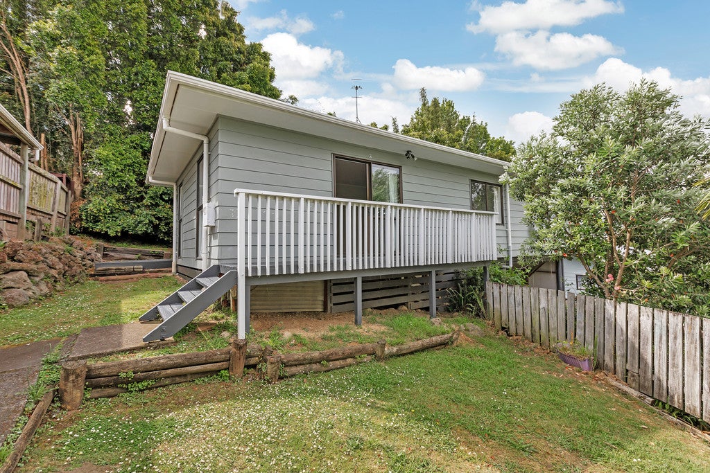 11A Commins Road, Onerahi, Whangarei - Carousel 1