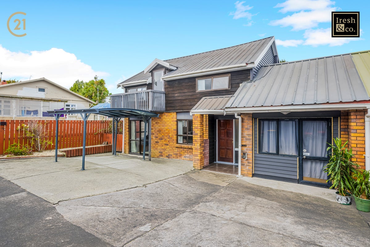 2/11 Halsey Road, Manurewa, Auckland - Carousel 1