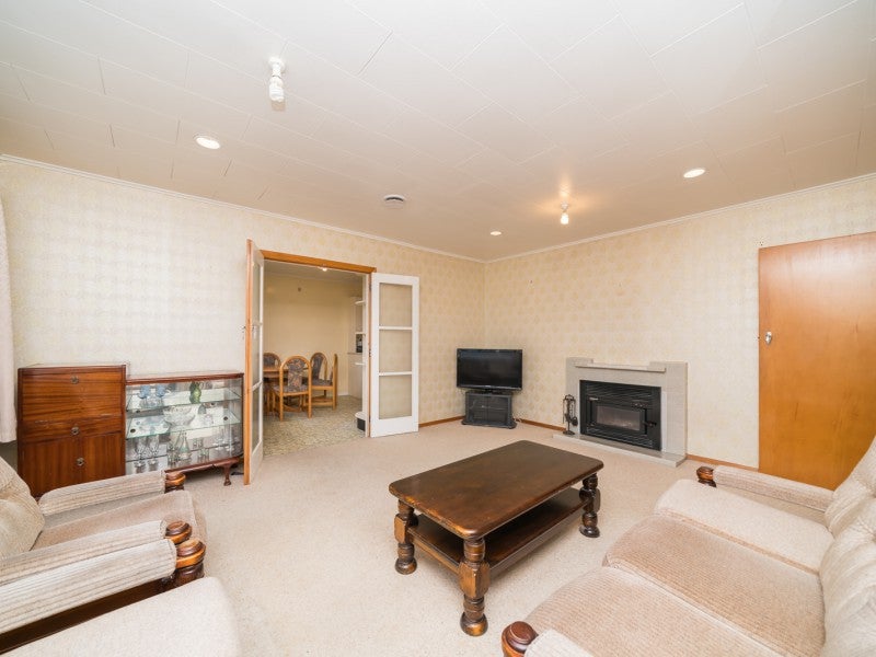 89 Highbury Avenue, Highbury, Palmerston North - Carousel 21