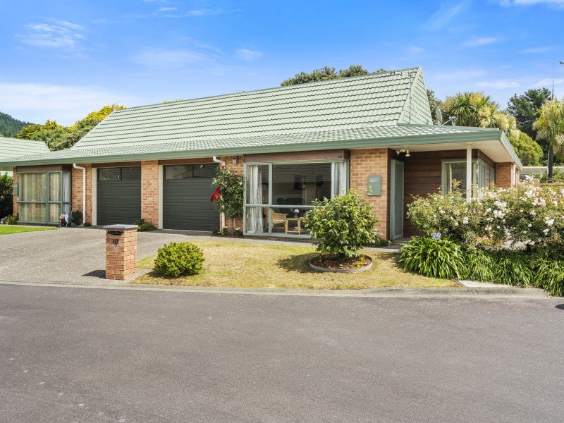 10/42 Main Road, Tawa, Wellington - Carousel 1