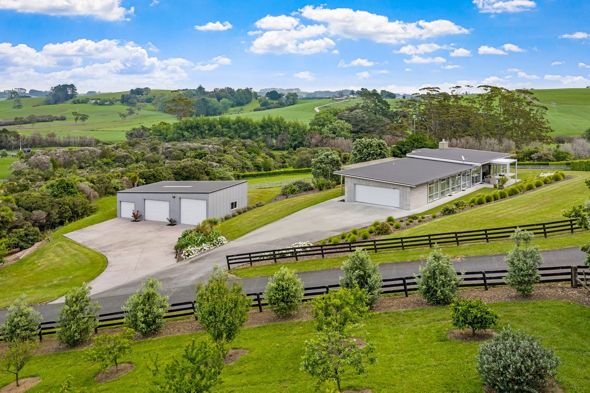 23 Tamahunga Drive, Warkworth - Carousel 1