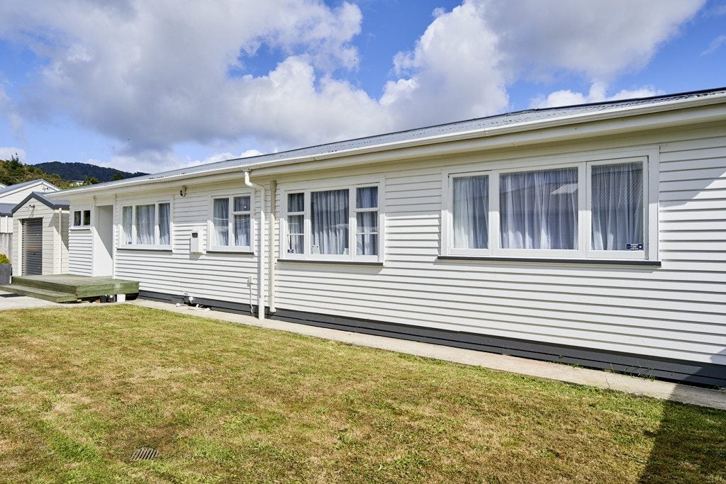 2/46 Hyde Street, Wainuiomata, Lower Hutt - Carousel 2