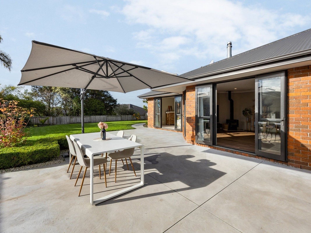 48 Magellan Rise, Flagstaff, Hamilton - Carousel 3