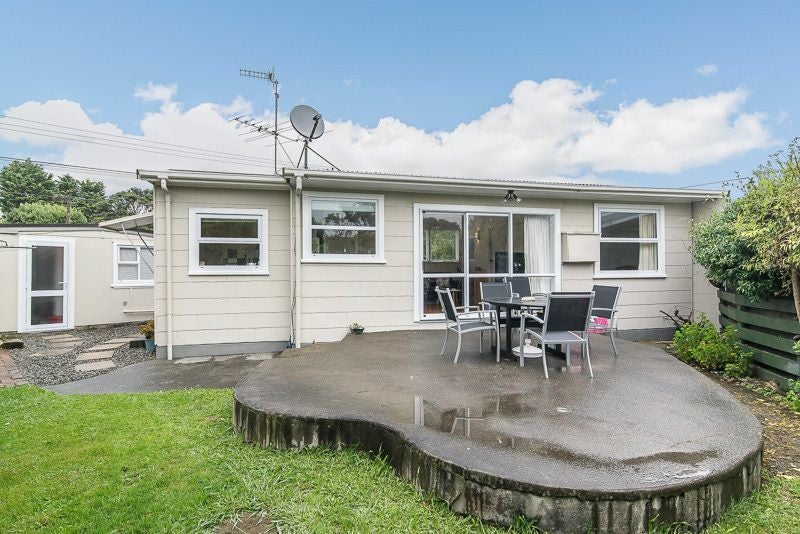 59 Waimea Road, Waikanae Beach, Waikanae - Carousel 1