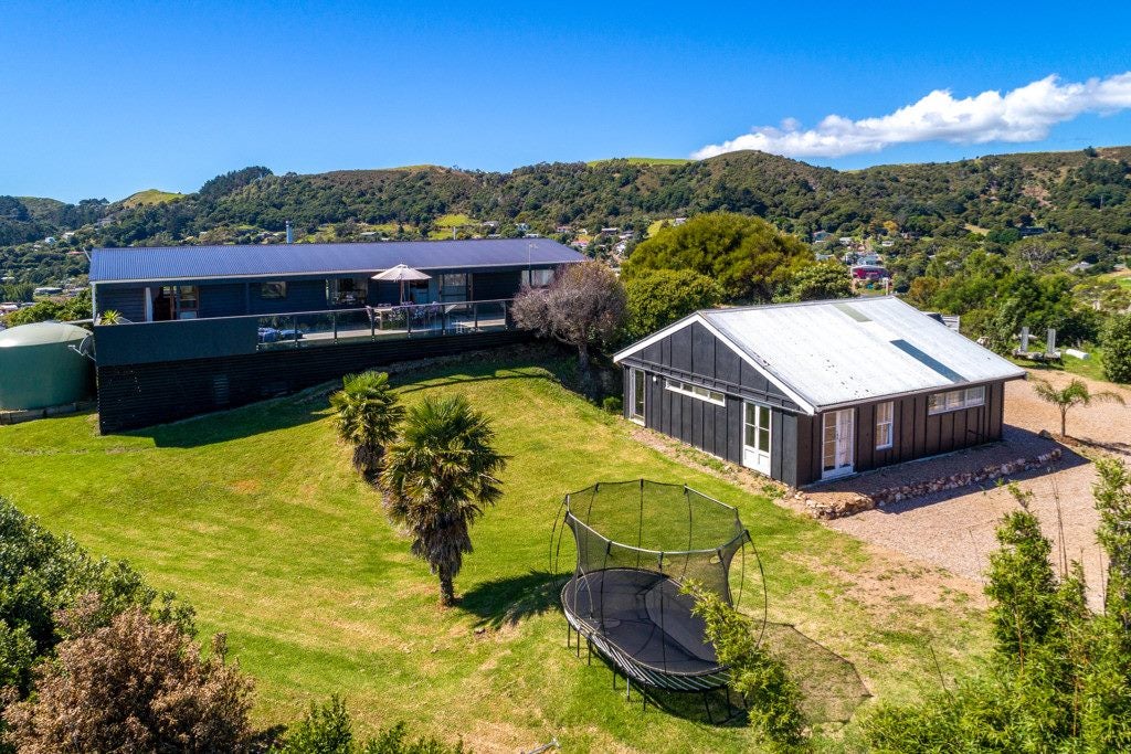 36 Calais Terrace, Ostend, Waiheke Island - Carousel 1