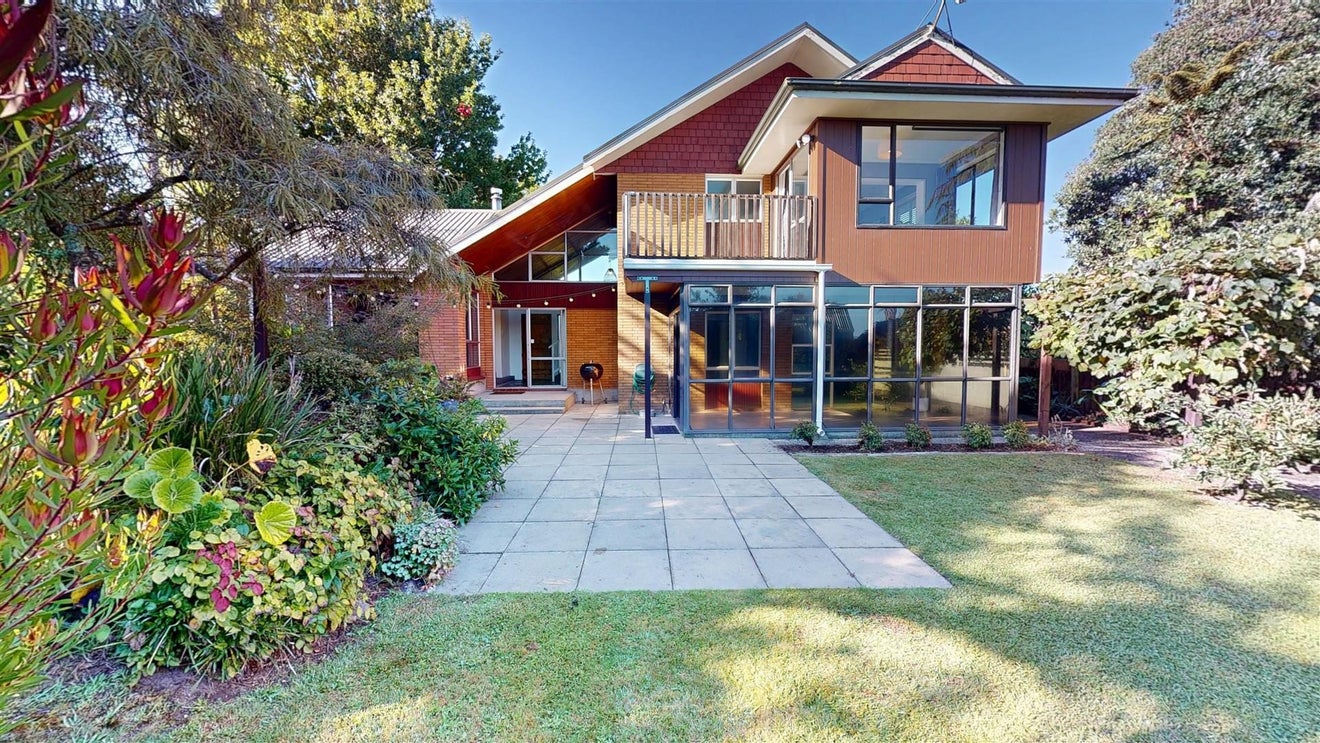 2 Vista Place, Kawaha Point, Rotorua - Carousel 2