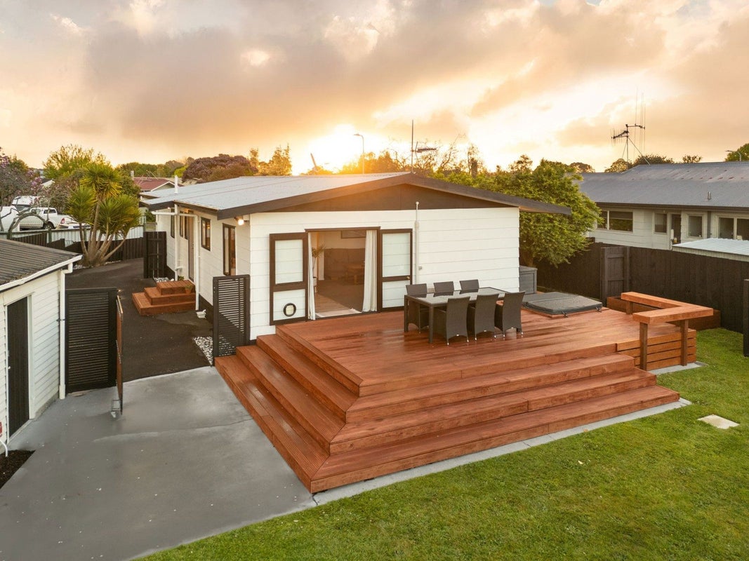 5 McKinley Place, Nawton, Hamilton - Carousel 1