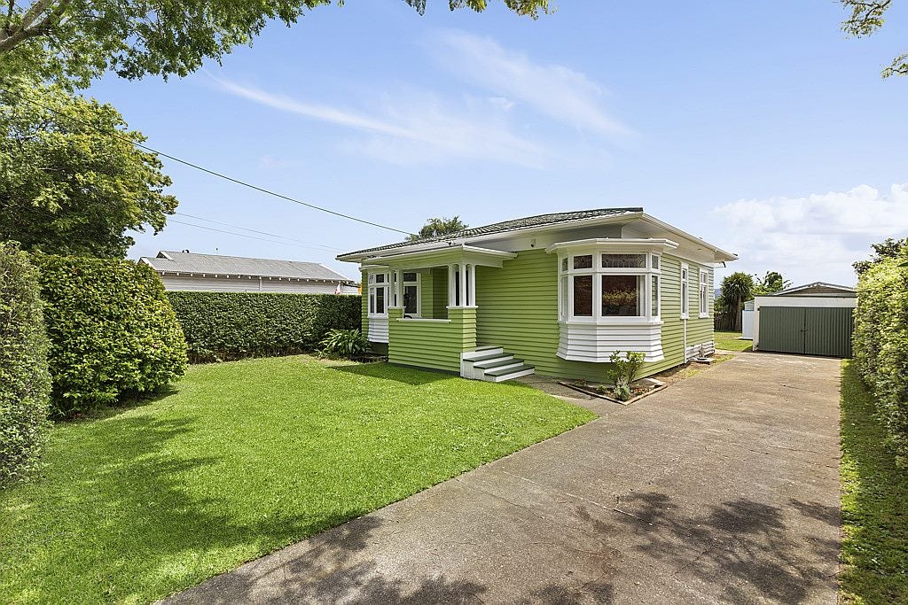 37 Lippiatt Road, Otahuhu, Auckland - Carousel 1