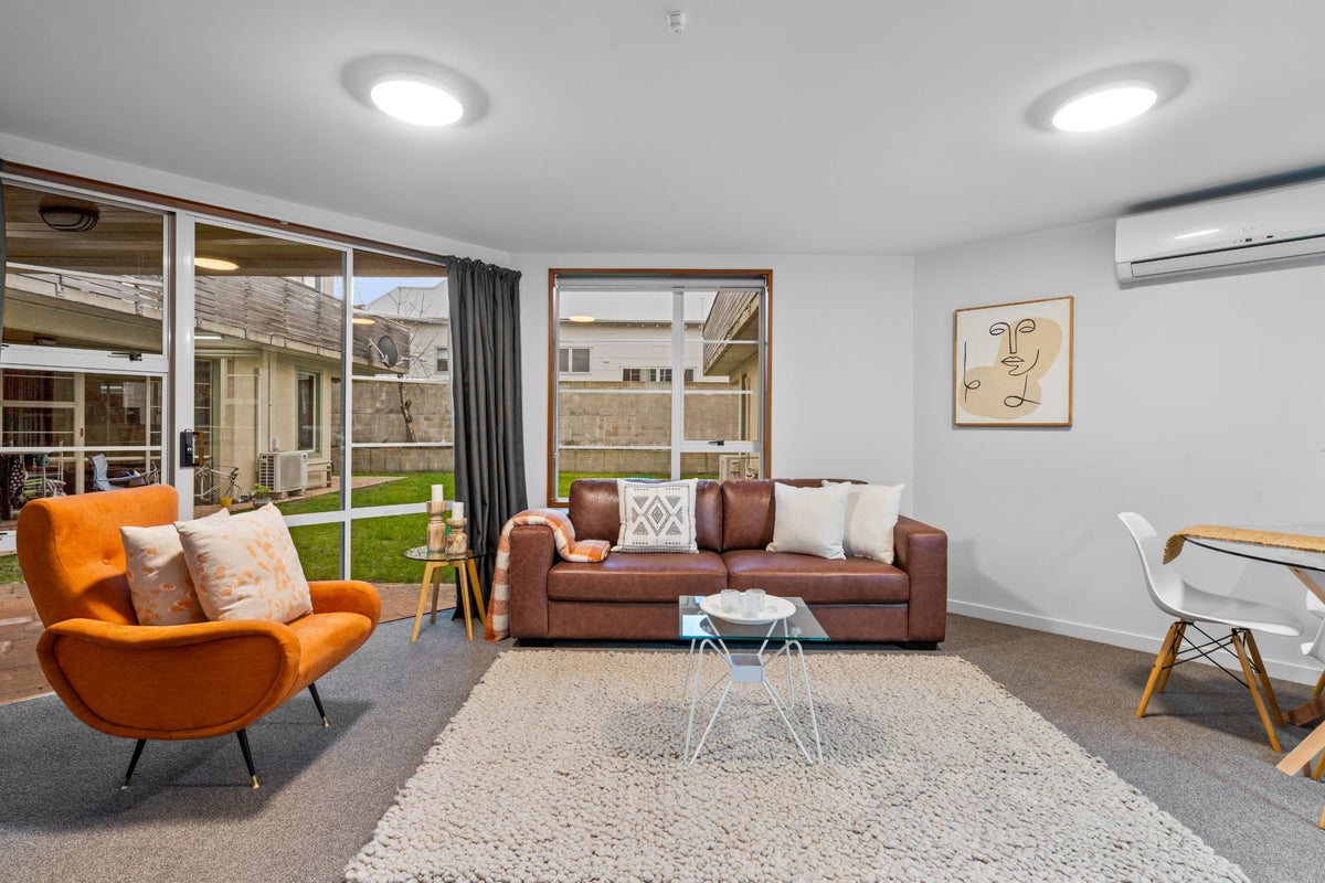 14B Gladstone Road, North East Valley, Dunedin - Carousel 2