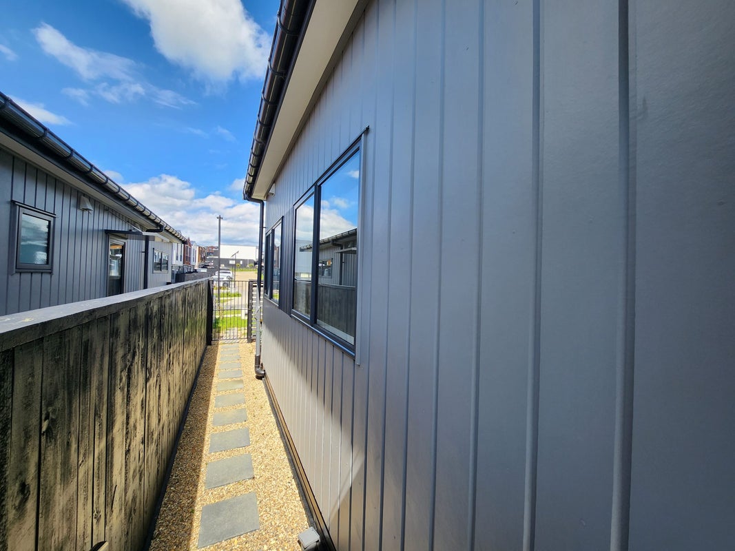 27 Tahere Road, Totara Park, Auckland - Carousel 2