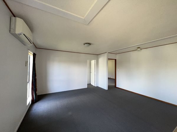 1/55 Chivalry Road, Glenfield, Auckland - Carousel 10
