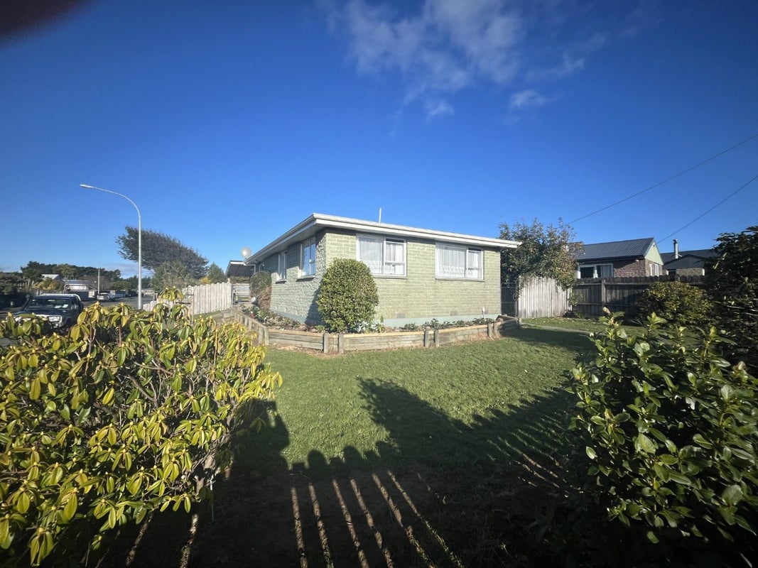71 Avon Road, Clifton, Invercargill - Carousel 1