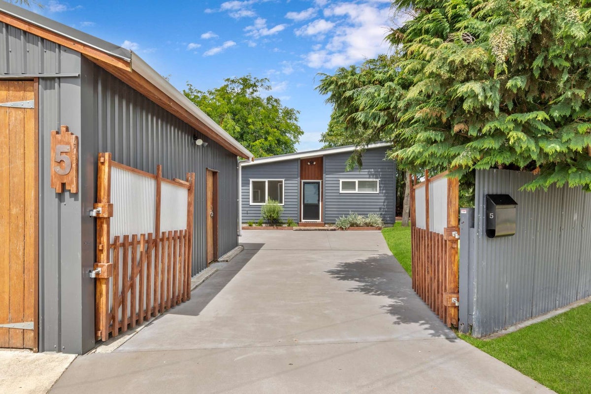 5 Pehi Street, Whanganui East, Whanganui - Carousel 1