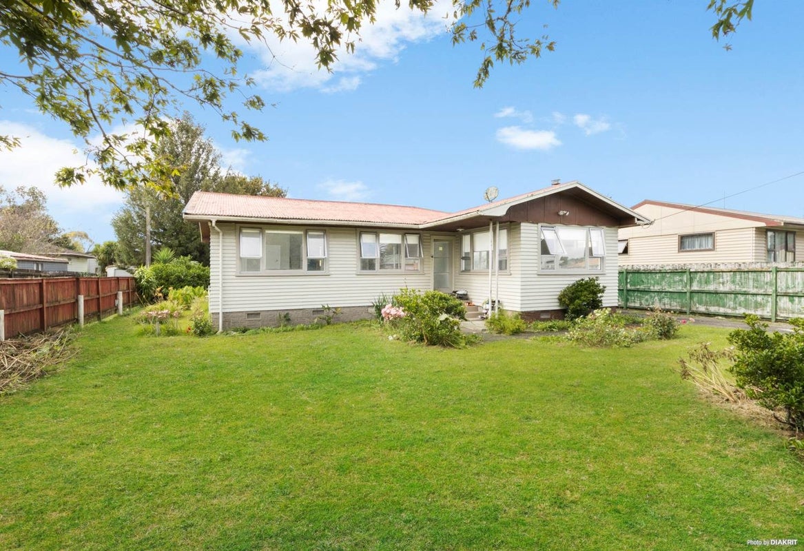 7 Ascot Avenue, Henderson, Auckland - Carousel 2