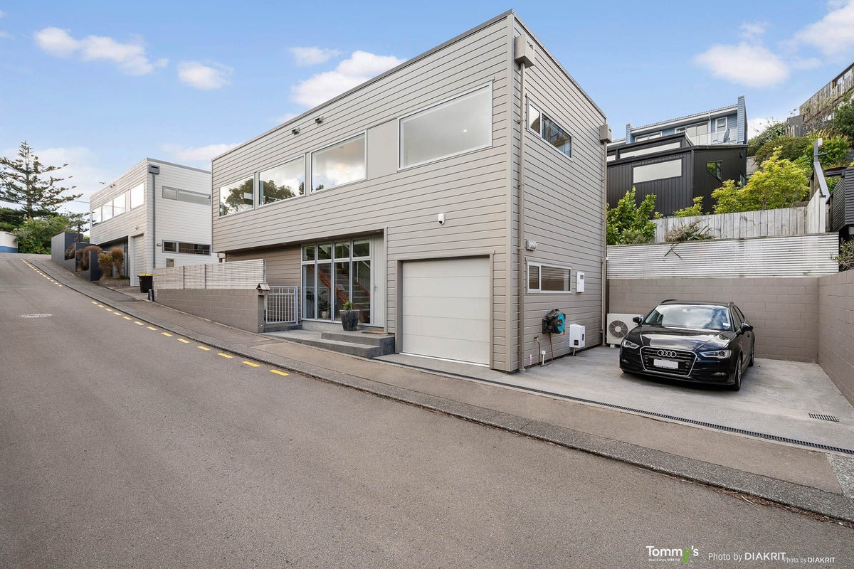 2 Lakshmi Place, Khandallah, Wellington - Carousel 2