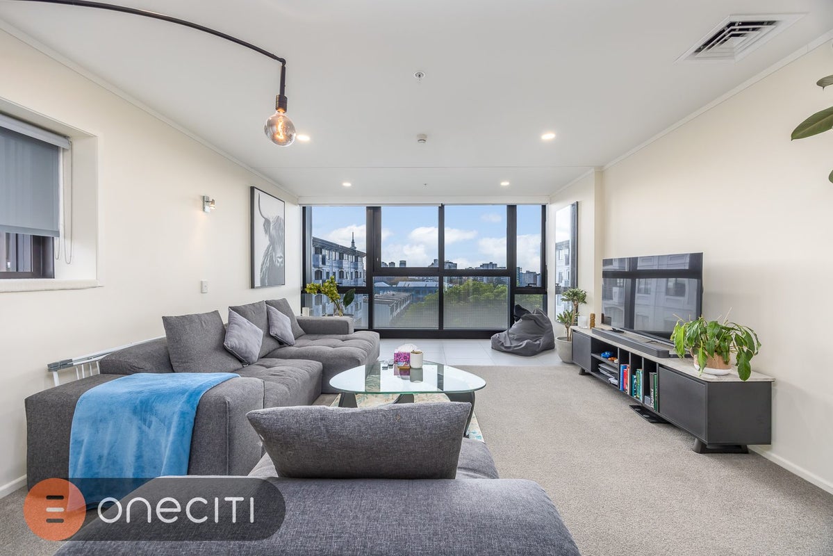 5A/16 Burton Street, Grafton, Auckland - Carousel 1