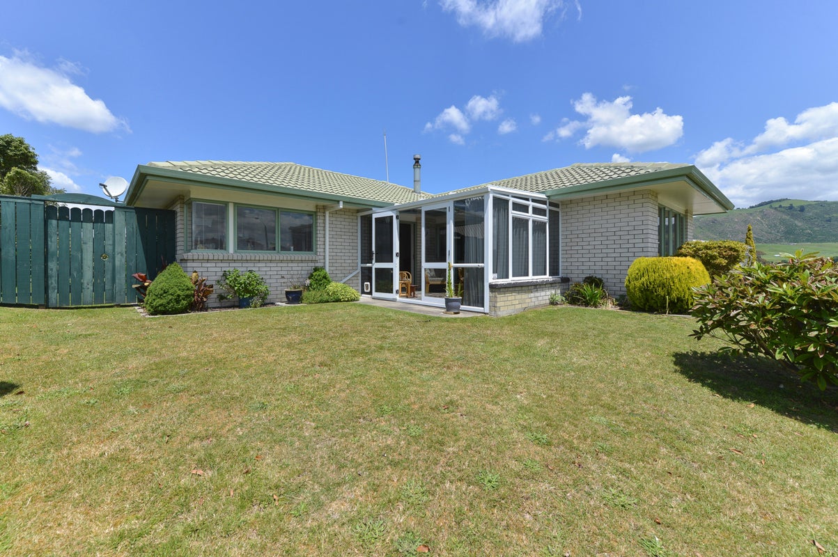 5 Everard Place, Ngongotaha, Rotorua - Carousel 1
