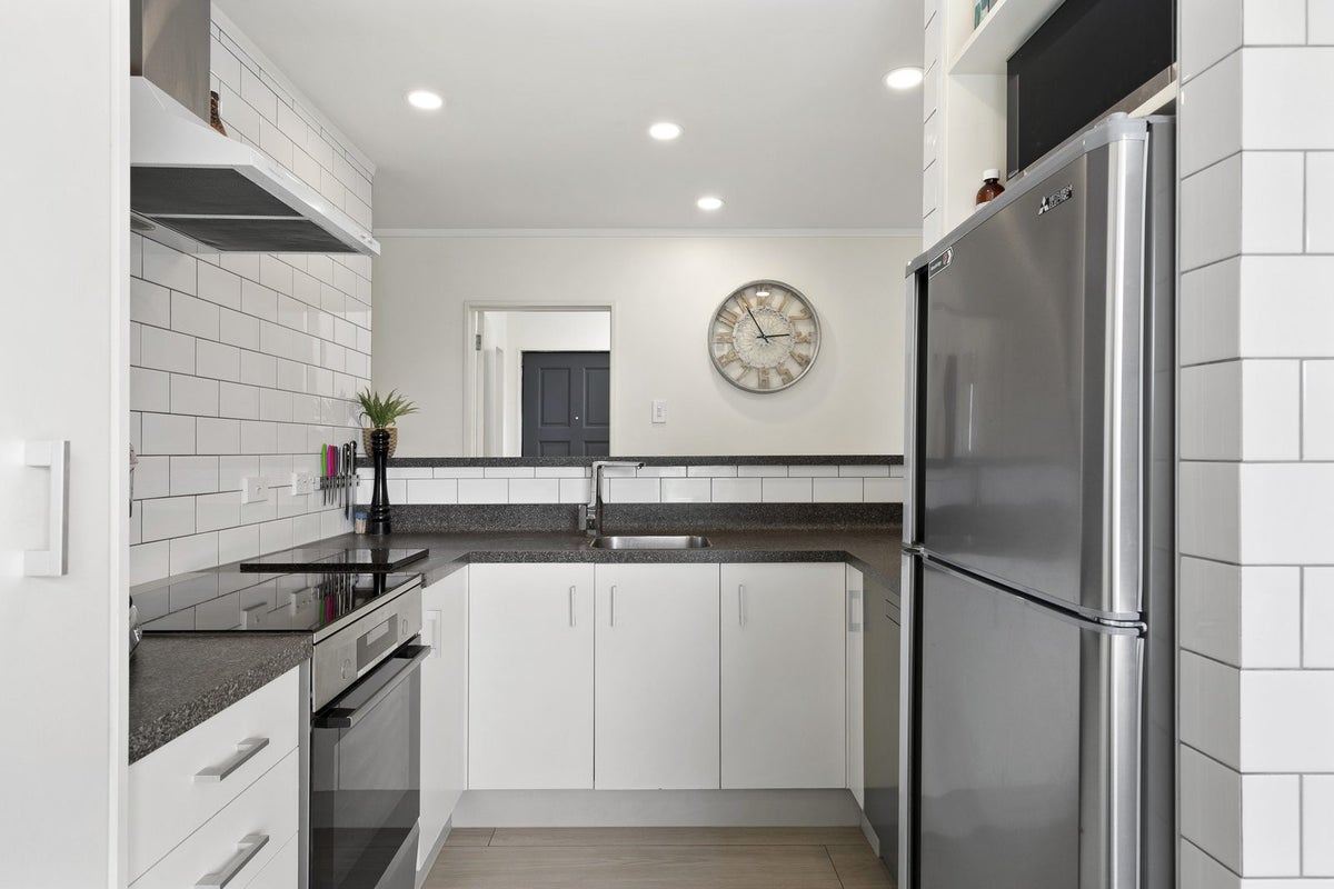 14B Kentwood Drive, Woodridge, Wellington - Carousel 2