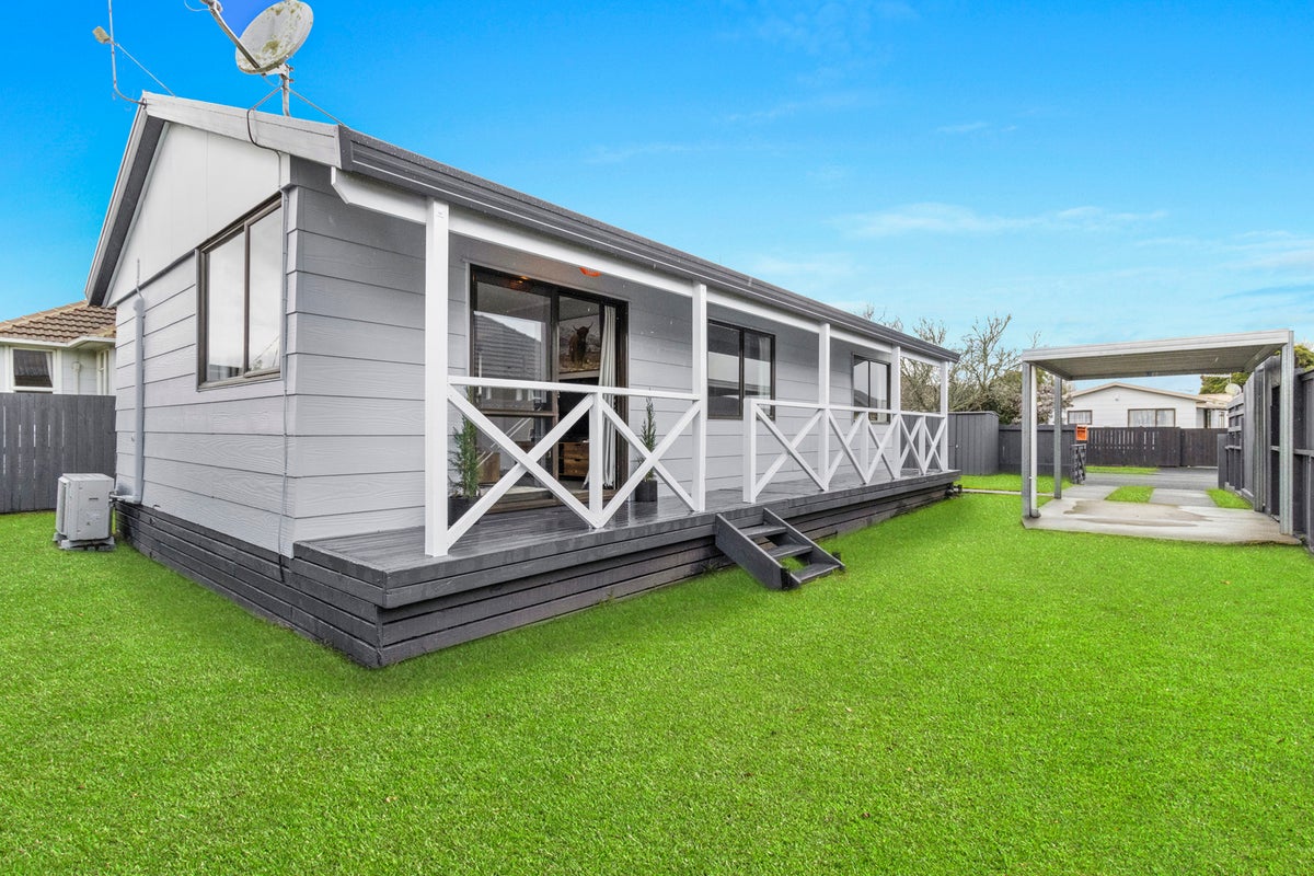 56 Rawlings Street, Bader, Hamilton - Carousel 1